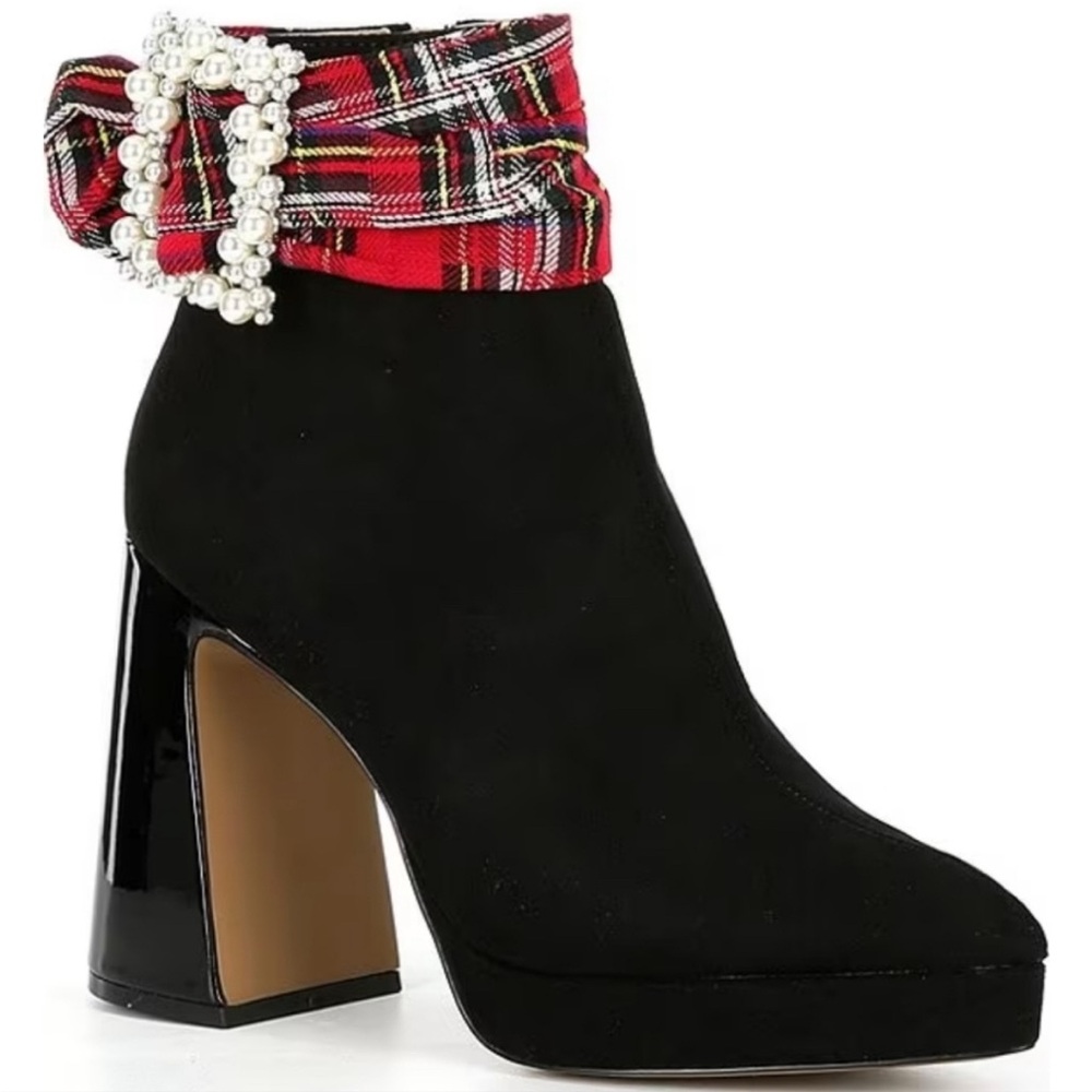 Black and Red Ankle Boots with Chunky Heel and Plaid Detail